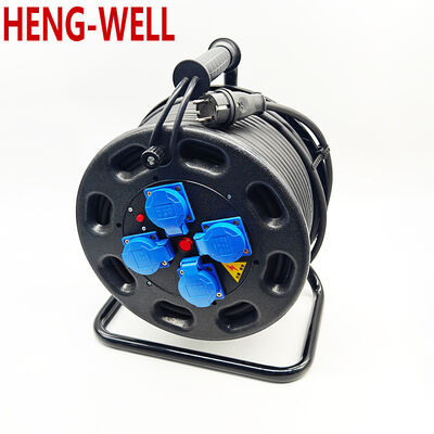 Bęben kablowy z wyłącznikiem różnicowoprądowym 16A, z przewodem o przekroju 3 x 1.50 2.50 mm², o maksymalnej pojemności 100 metrów, przeznaczony do obsługi kabli